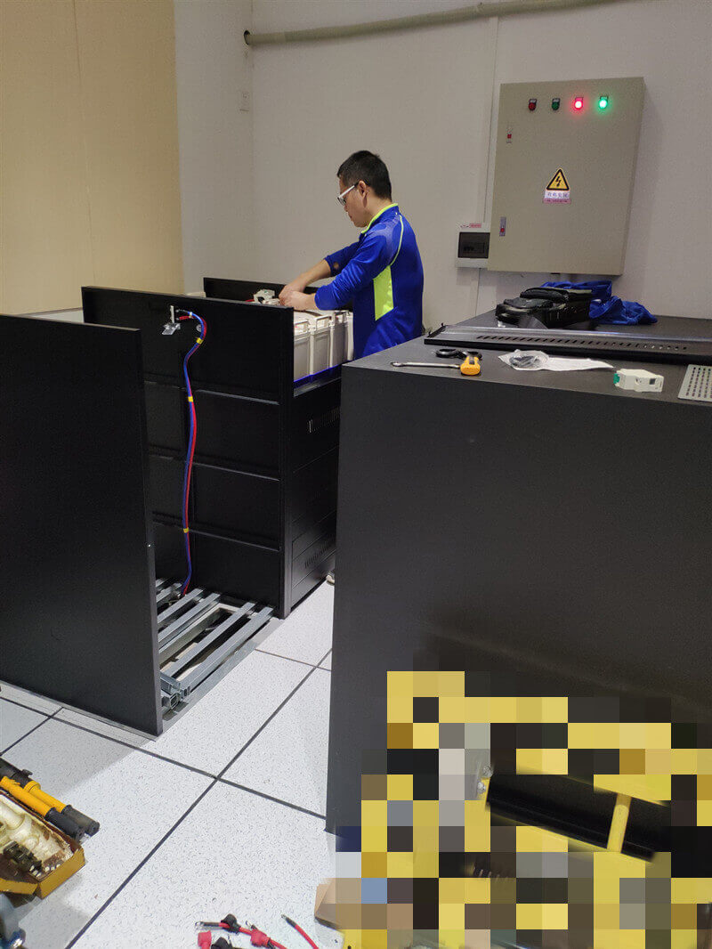橫琴行政服務中心UPS電池安裝.jpg